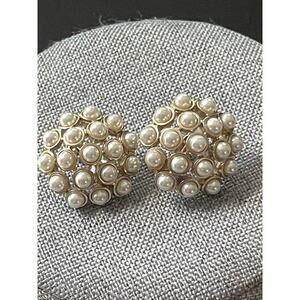 HMN Womens Pearl Cluster Goldtone Signed Clip Eveningwear Cocktail Earrings